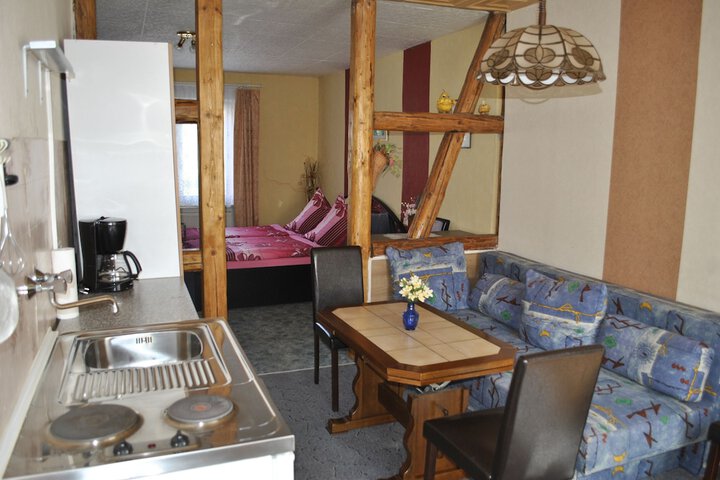 Room 14 of 33