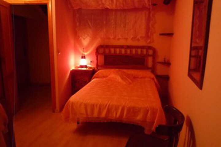 Room 6 of 19