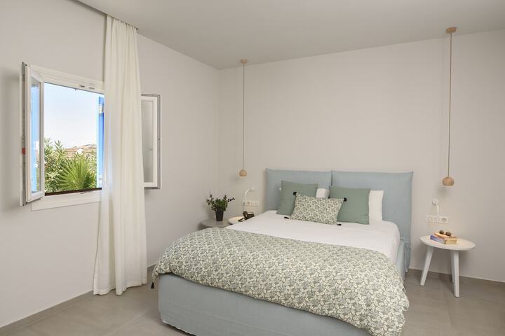 Room 52 of 208