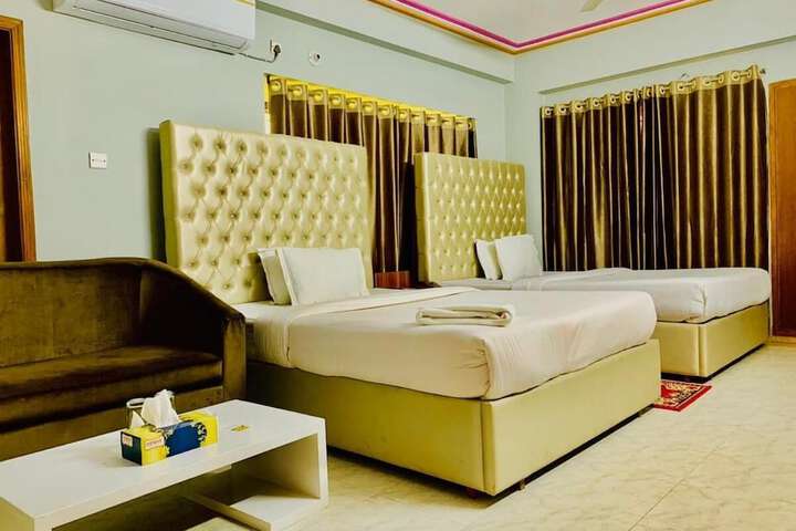 Room 13 of 29