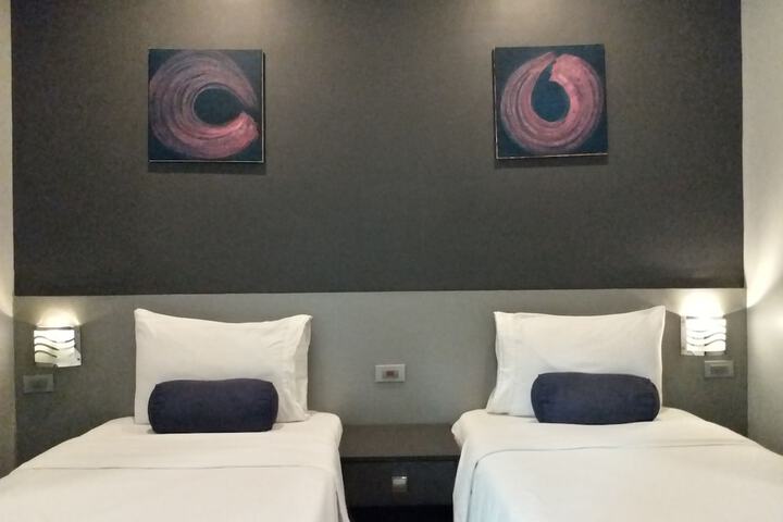 Room 47 of 91