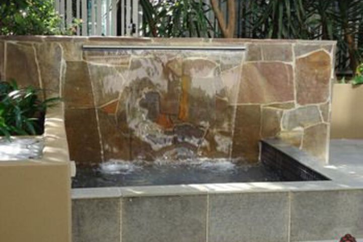 Hotel Exterior 40 of 110