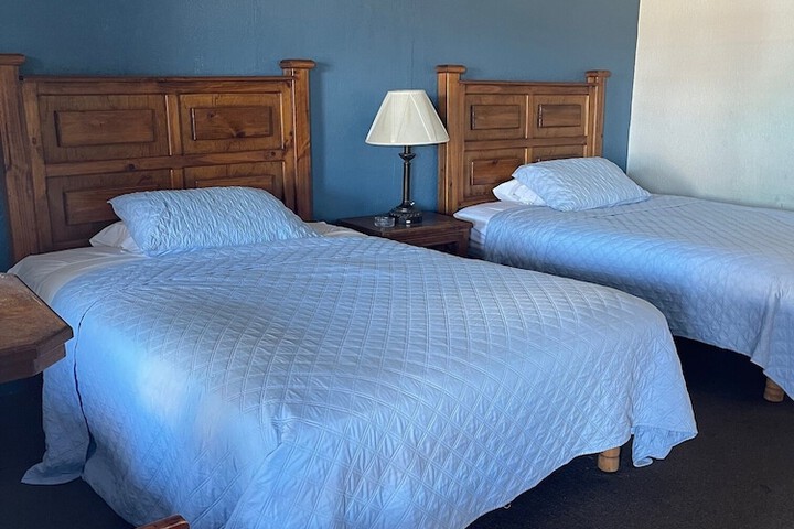 Room 1 of 6