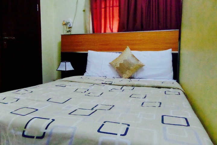Room 7 of 37