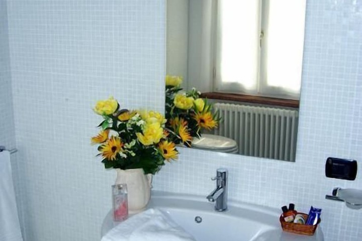 Room 40 of 68