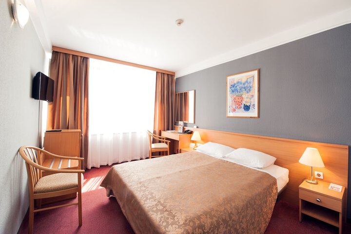 Room 13 of 43