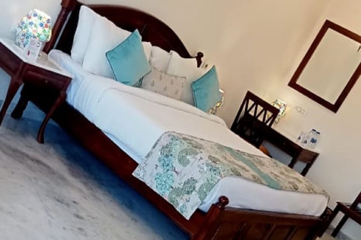 Room 20 of 64
