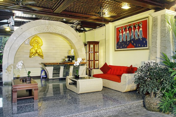 Hotel Interior 4 of 115
