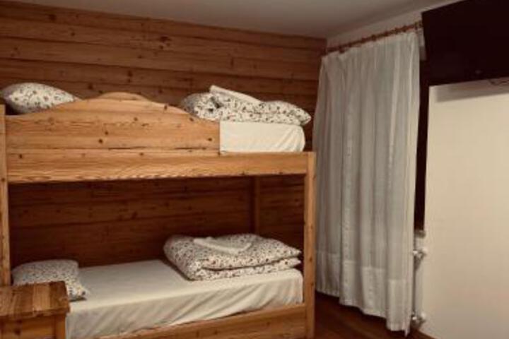 Room 43 of 47