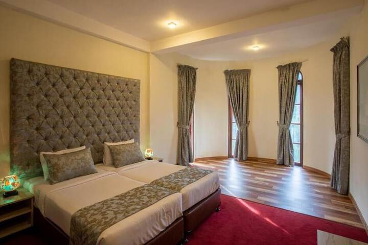 Room 48 of 85