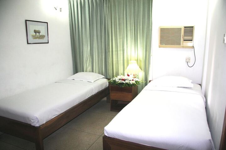 Room 12 of 29