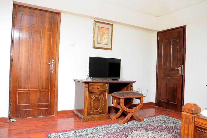 Room 18 of 34
