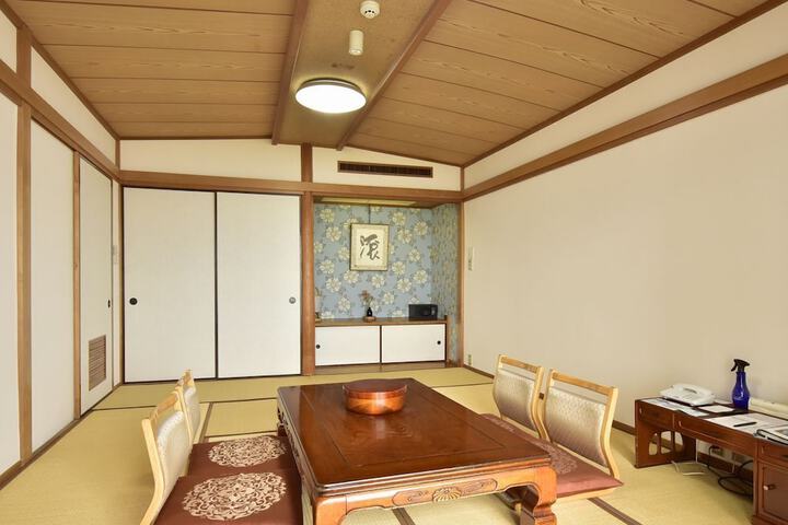 Room 20 of 277