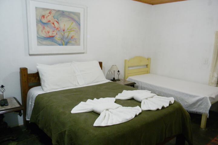 Room 2 of 32
