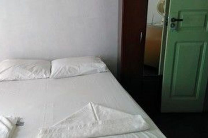 Room 6 of 26