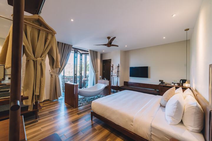 Room 54 of 210