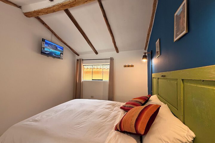 Room 3 of 28