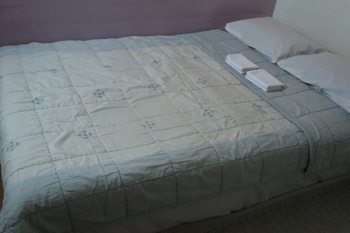 Room 17 of 32