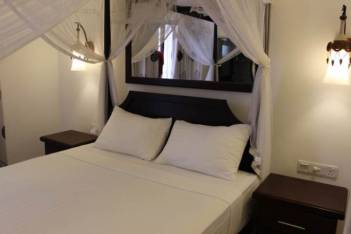 Room 14 of 33