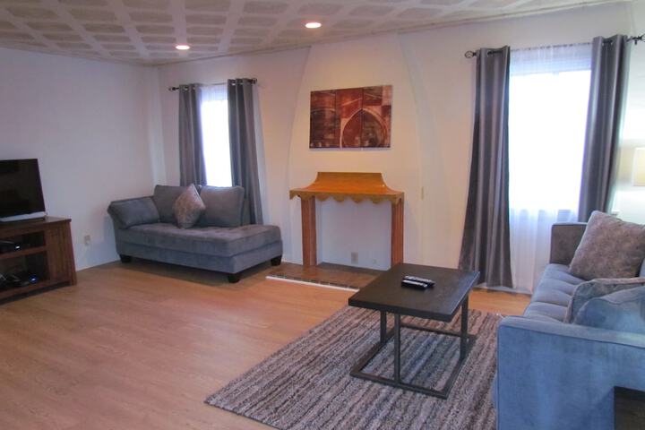 Room 11 of 17