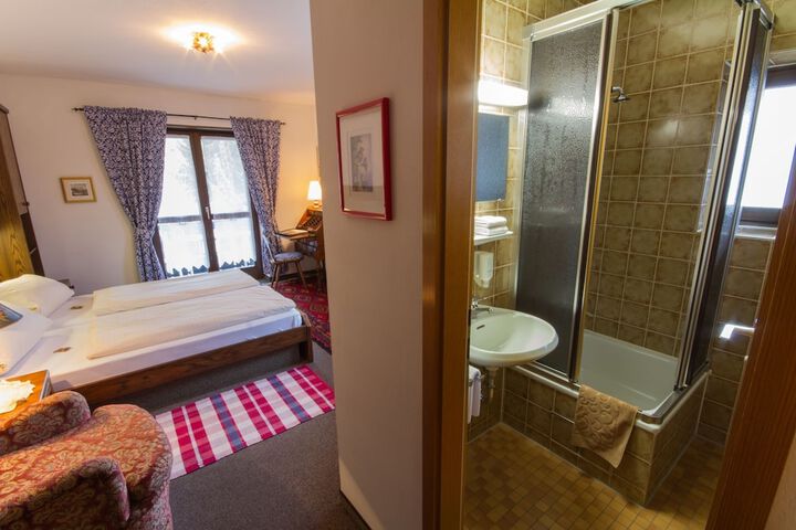 Room 14 of 21