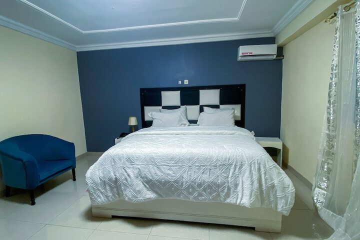 Helen Hotel