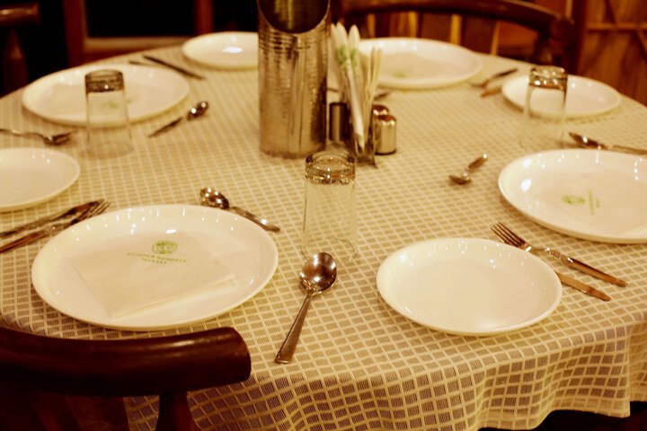 Dining 39 of 47