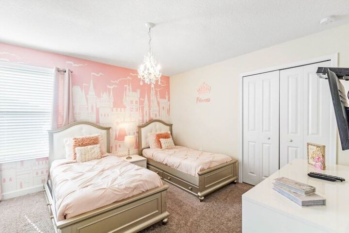Room 54 of 216