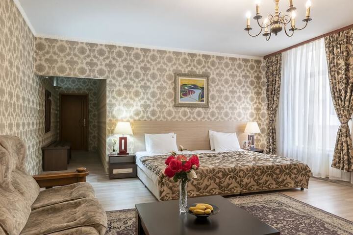 Room 18 of 45