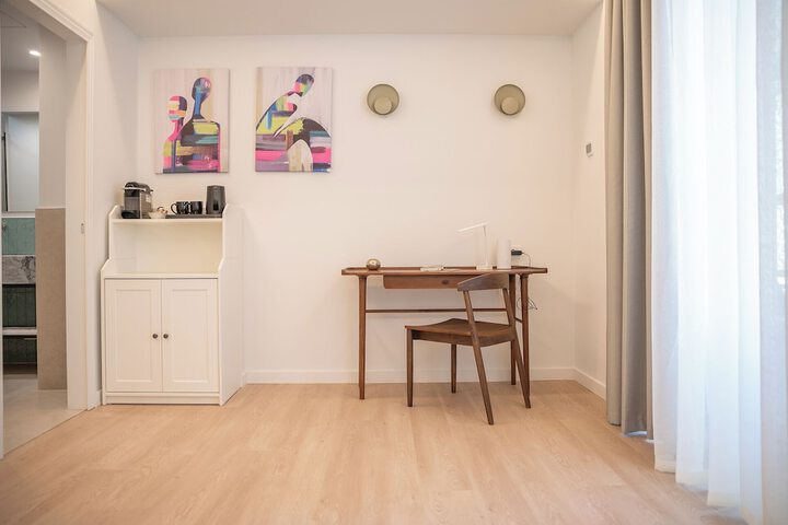Room 80 of 182