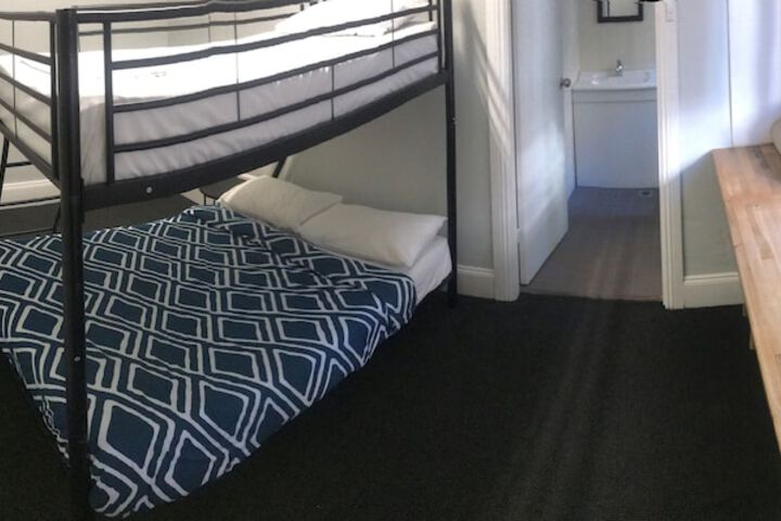 Room 10 of 35