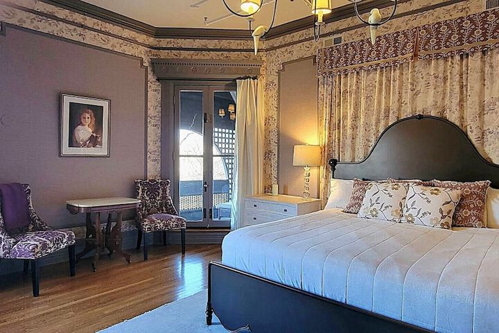 Room 3 of 42