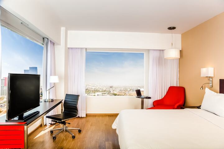 Room 12 of 43
