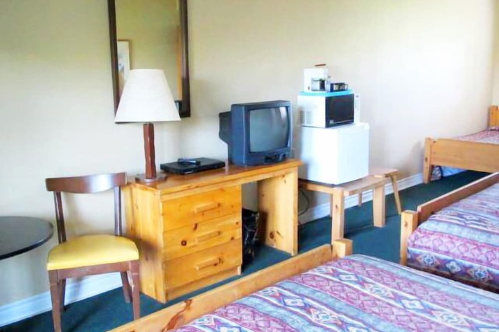 Room 15 of 37
