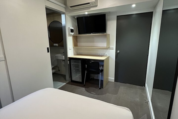 Room 2 of 16