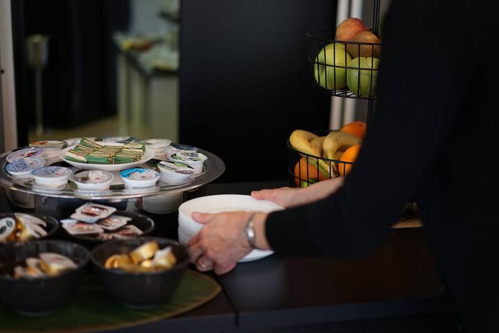 Breakfast/Coffee Service 32 of 76