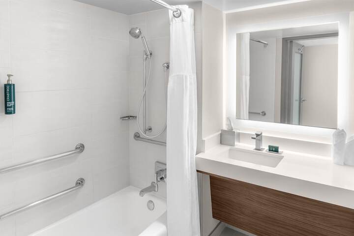 Bathroom shower