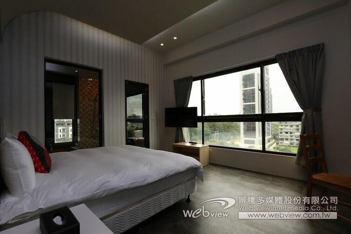 Room 21 of 55