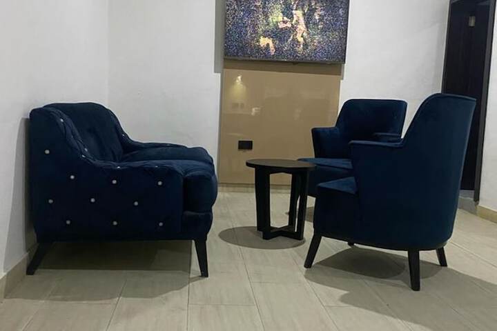 Room 11 of 51