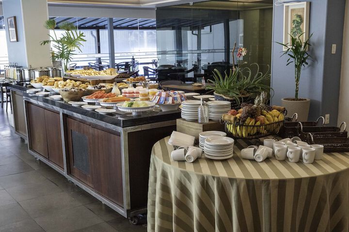 Breakfast/Coffee Service 146 of 162