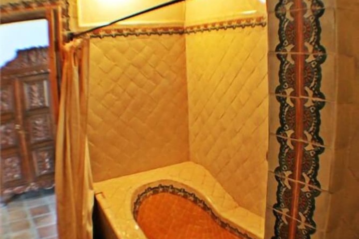 Room 18 of 21