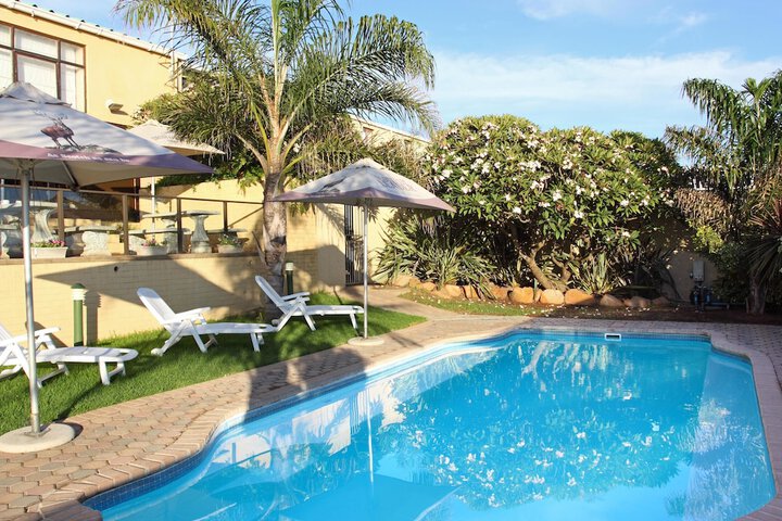 Pool Hotel