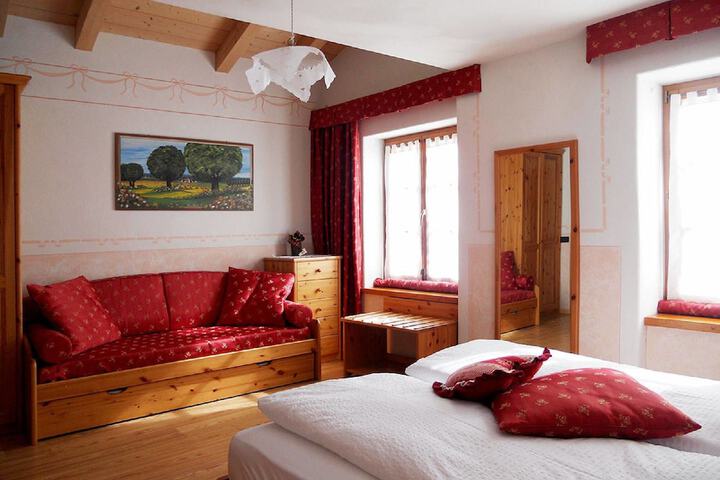 Room 17 of 80