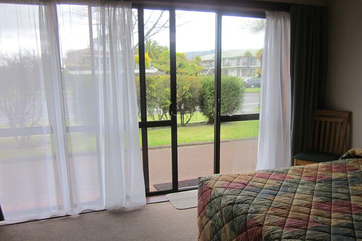 Room 4 of 46