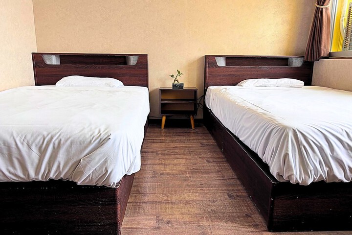 Room 22 of 40