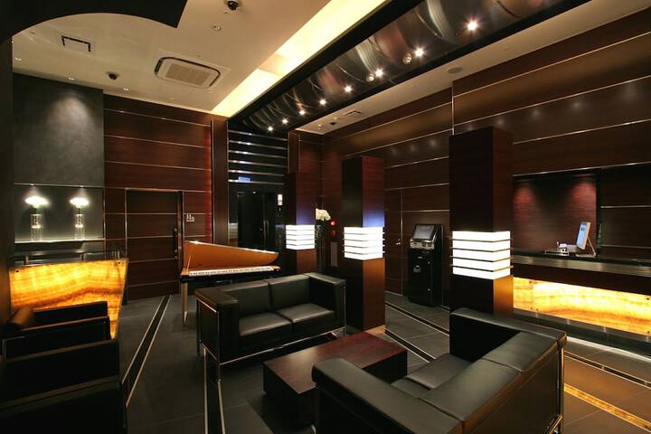 Hotel Lobby