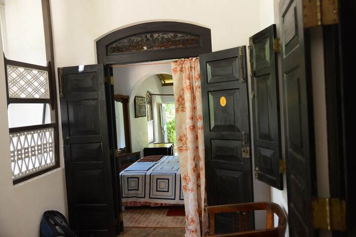 Room 40 of 49