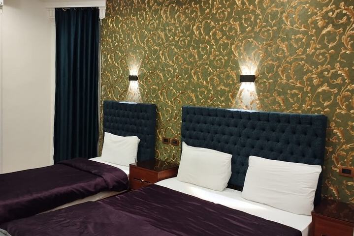 Room 22 of 74
