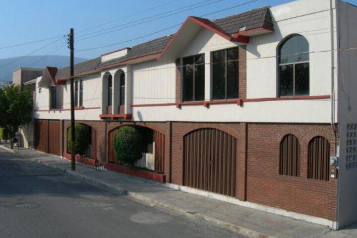 Estudios el Roble