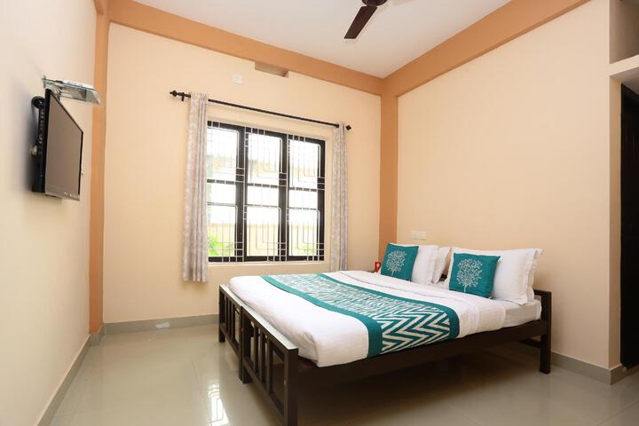 Room 9 of 11